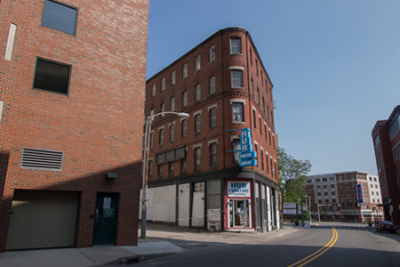 Hub Furniture, formerly the Curtis Building, in the1990s
